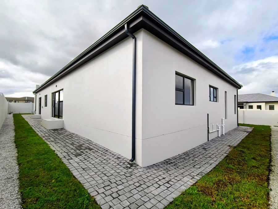 4 Bedroom Property for Sale in Fountains Estate Eastern Cape